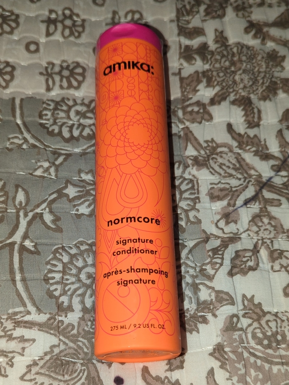 Amika -Normcore Signature Conditioner.